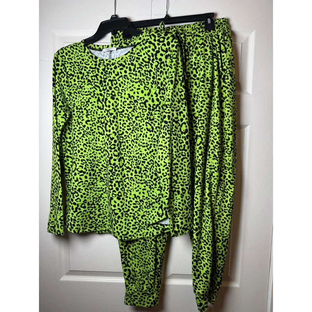 Zenana green and black leopard print set long-sleeved top and matching joggers